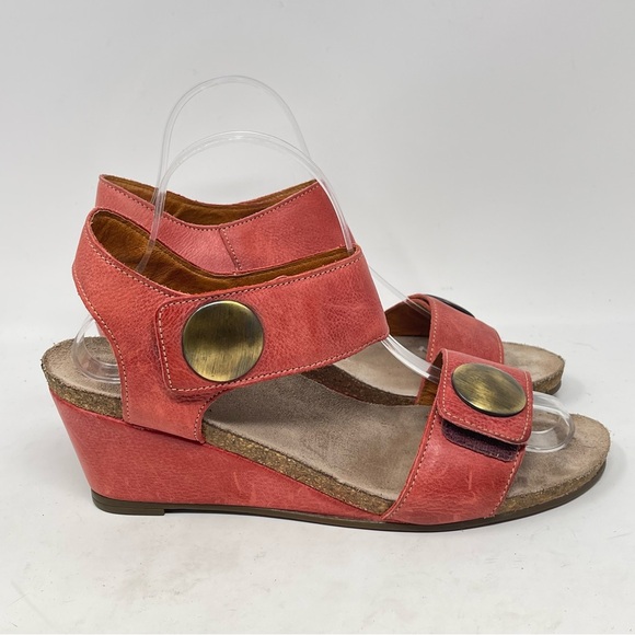 Taos Carousel 3 Wedge Sandals Womens 9 - 9.5 EU 40 Red Leather Ankle Strap - Picture 16 of 16